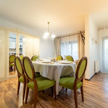 Spacious 3 5* Mansion Near Muzeului Square. Free Parking *