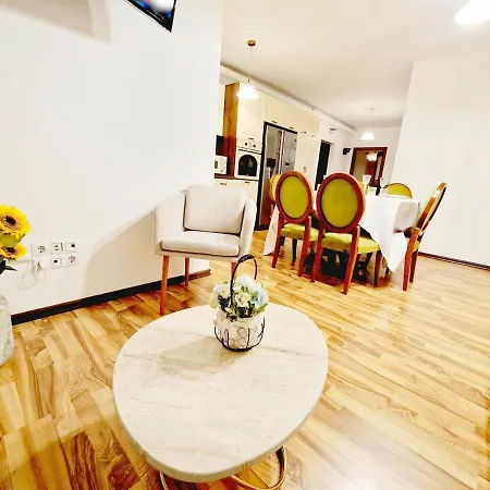Spacious 3 5* Mansion Near Muzeului Square. Free Parking * Клуж-Напока