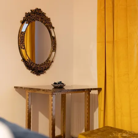 Spacious 3 5* Mansion Near Muzeului Square. Free Parking Клуж-Напока